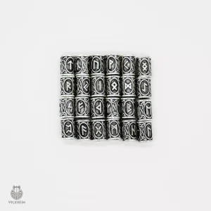 Accessoire barbe avec motifs de runes vikings distinctifs