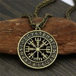 Boussole viking Vegvisir, symbole de protection et de guidance