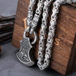 Collier Viking - Amulette Tête de Hache en métal décoratif