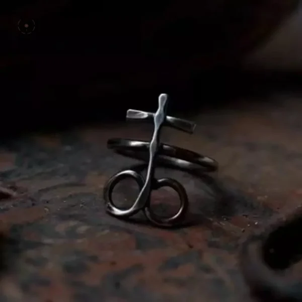 Accessoire occultiste Croix de Satan, design unique