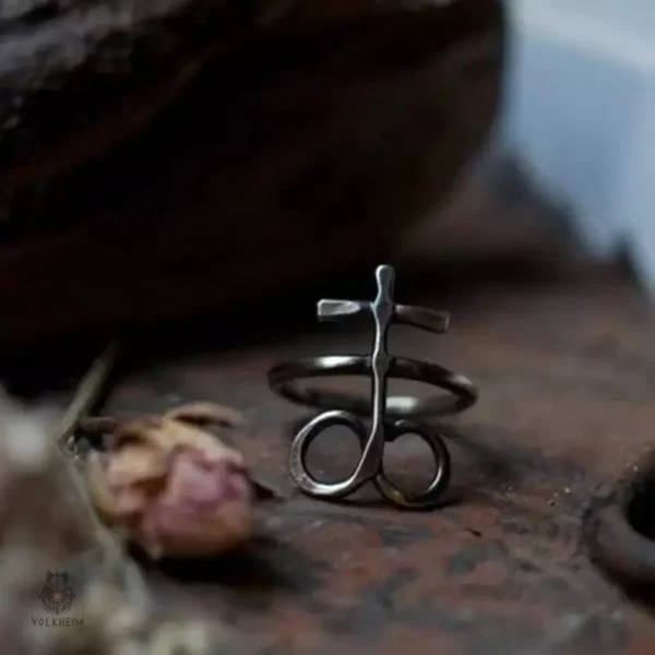 Bijou Croix de Satan, inspiration mystique