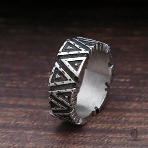Valknut en bijou, représentant le lien avec l'au-delà