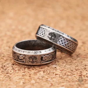 Anneau Yggdrasil en argent avec design symbolique