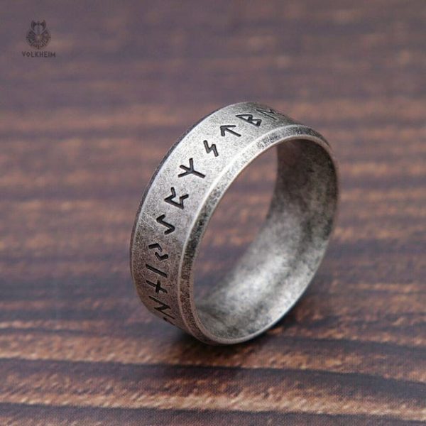 Anneau traditionnel inspiré de la culture viking