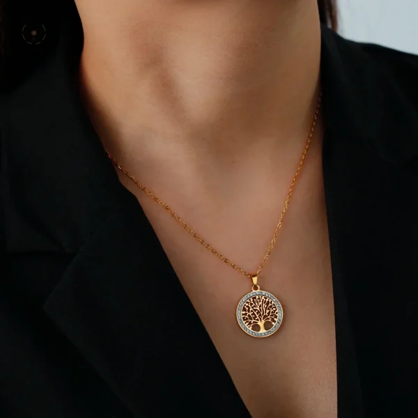 Collier élégant avec pendentif arbre de vie