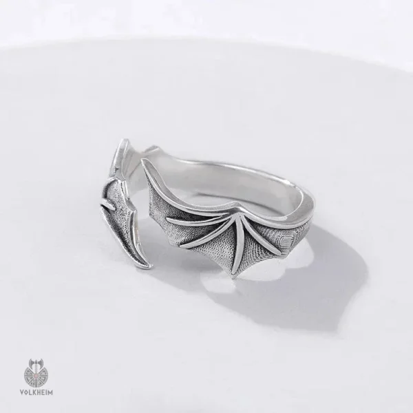 Bague avec motif aile de dragon, style unique et captivant