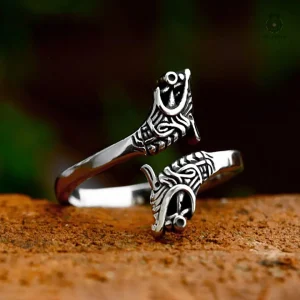 Bague Viking avec motif de dragon symbolique
