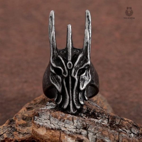 bague-casque-sauron-1 Bague Sauron en métal inspirée de la célèbre saga fantastique