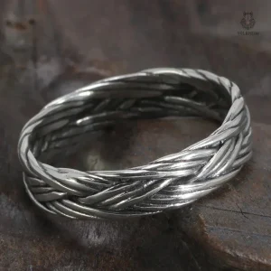 Bague Celtique avec motifs entrelacés élégants