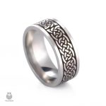 Bague Celtique avec motif d'entrelacs complexe