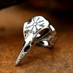 Bague Crâne Corbeau Viking en métal robuste
