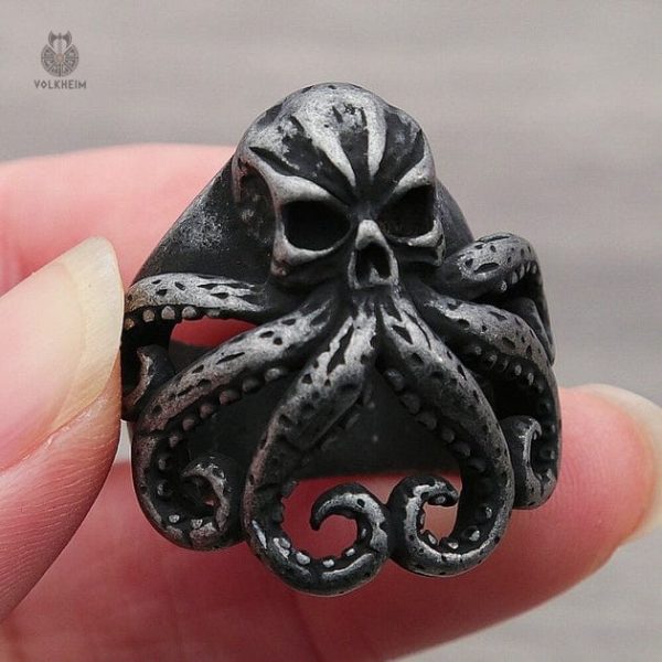 Bague crâne inspirée de Cthulhu, design mystérieux et audacieux