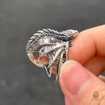Bague ornée d'un motif dragon captivant