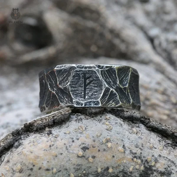 bague-terre-viking-1 Bague Viking La Terre en métal avec design authentique