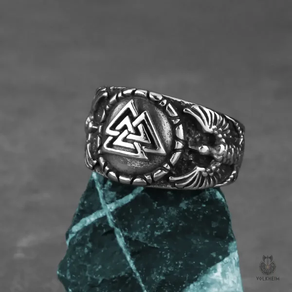 Bague Viking alliant histoire et symbolisme nordique