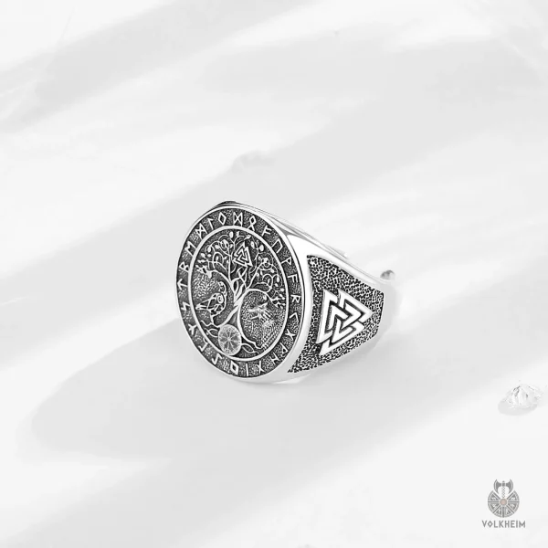 Bague en Argent inspirée des motifs vikings traditionnels