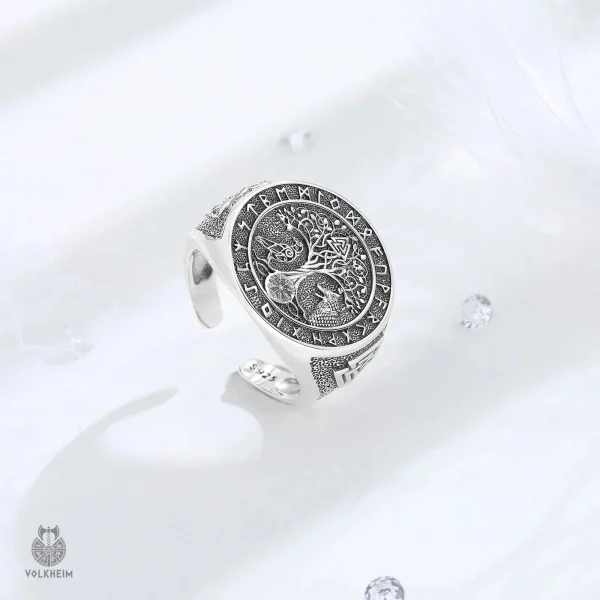 Bijou Viking en Argent, symbole de force et d'héritage
