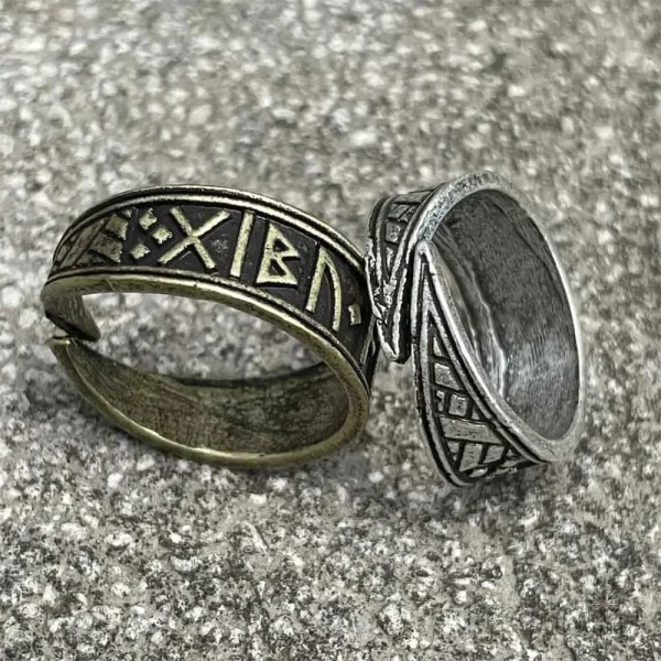 Bague viking ajustable avec motif traditionnel et élégant