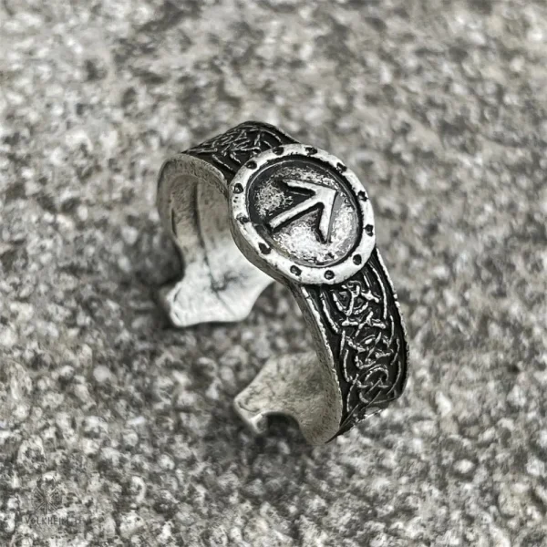 Bague viking en design unique, ajustable pour un confort optimal