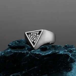 Bague avec motif Valknut, symbole nordique
