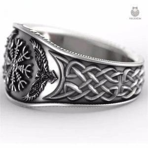 Bague décorative Viking inspirée du Vegvisir