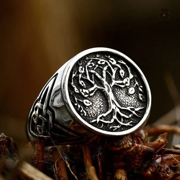 Bague Viking Yggdrasil, symbole de l'arbre monde