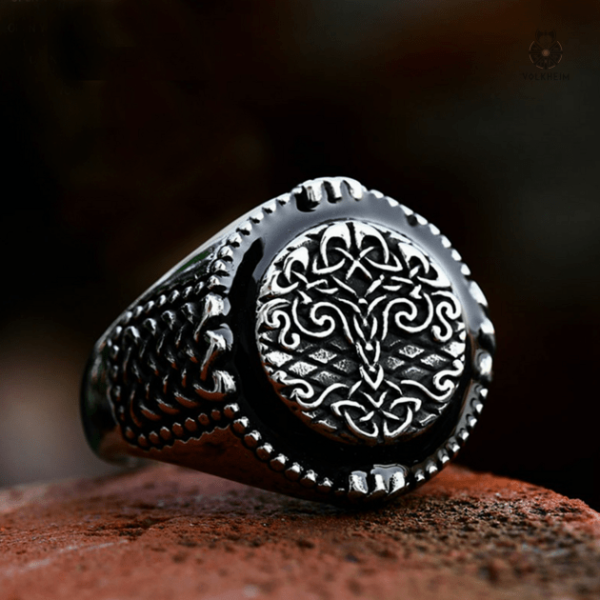 bague-yggdrasil-noir-1 Bague Yggdrasil noire en design élégant et moderne