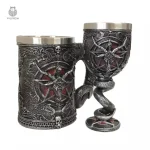 Verre Baphomet, symbole mystique pour boissons envoûtantes