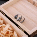 Boucles d'oreilles tête de loup design unique et stylé