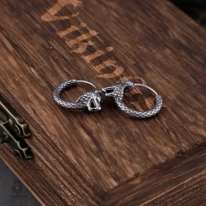 Accessoire tendance : boucles d'oreilles tête de loup
