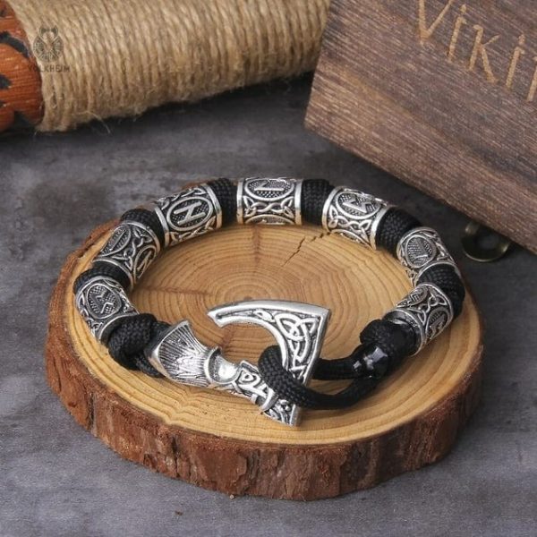 bracelet-hache-viking-1 Bracelet Hache Viking en cuir, symbole de force et d'héritage