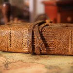 Élégant carnet en cuir, parfait pour l'écriture
