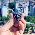 Accessoire viking avec symbole de force et de mystère