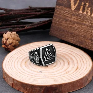 Chevalière Valknut en noir, élégante et symbolique
