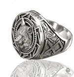 Bijoux Viking avec design de tête de loup détaillé