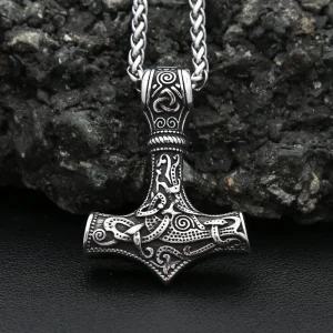 Collier marteau de Thor avec runes vikings