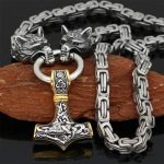 Accessoire Viking en métal avec motif de loup