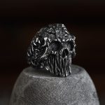 Bague Crâne Dark Fantasy, design audacieux et mystique