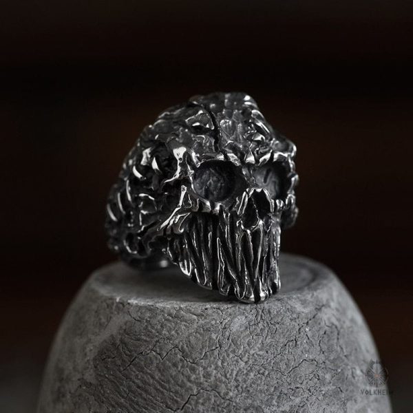 Bague Crâne Dark Fantasy, design audacieux et mystique