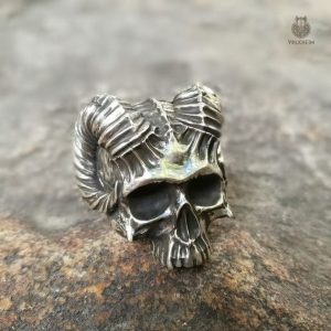 Bague crâne démon cornu, design audacieux et original