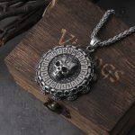 Pendentif Crâne Boussole inspiré de la culture Viking