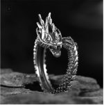 Bague Dragon Asiatique en métal design élégant