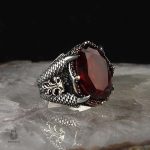 Bague Dragon avec griffes, ornée d'une pierre précieuse