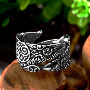 Bague Celtique Triskèle avec motifs de corbeaux d'Odin