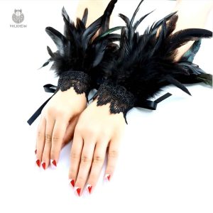 Manchette en plumes noires de la collection Magie