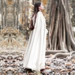 Manteau médiéval à capuche, design classique