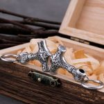 Boucles d'oreilles Mjölnir en métal inspirées de la mythologie nordique