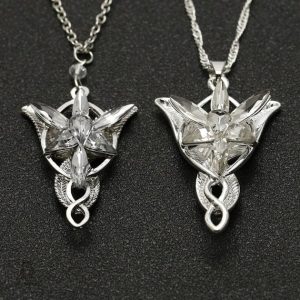 Pendentif elfique en style médiéval