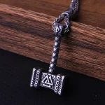Pendentif Mjölnir, le Marteau de Thor, collier en acier
