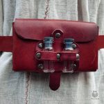 Sacoche porte-fiole en cuir pour alchimistes